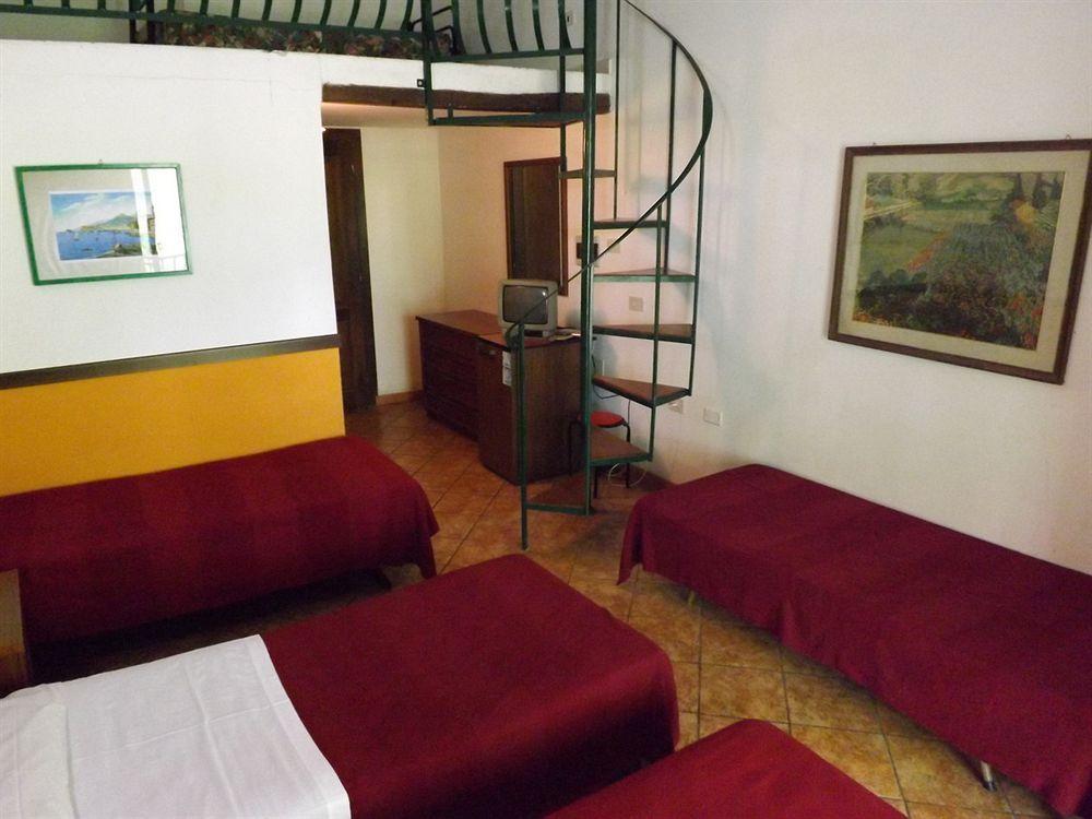 Antico Roma Hotel